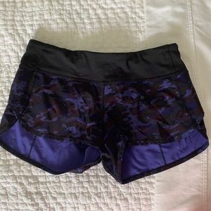 Lululemon Speed Shorts size 4